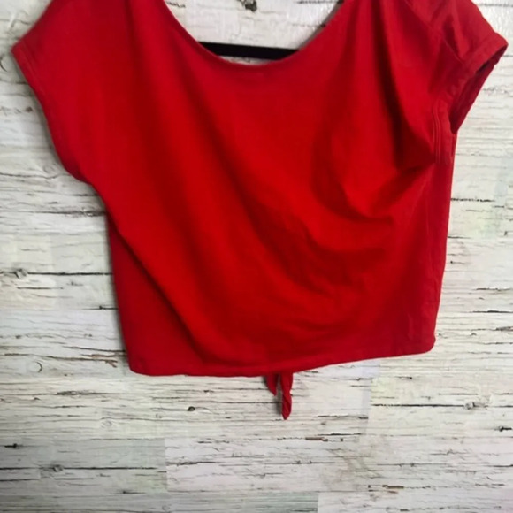 Aritzia Wilfred Adela T-Shirt | red | Size small - Picture 2 of 7